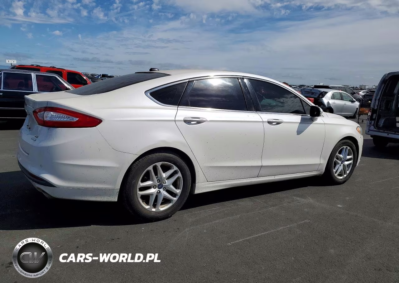 2013 Ford Fusion Se VIN:3FA6P0HR4DR325612 - 3