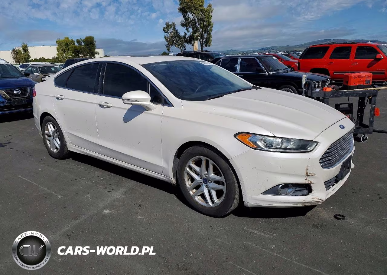 2013 Ford Fusion Se VIN:3FA6P0HR4DR325612 - 4