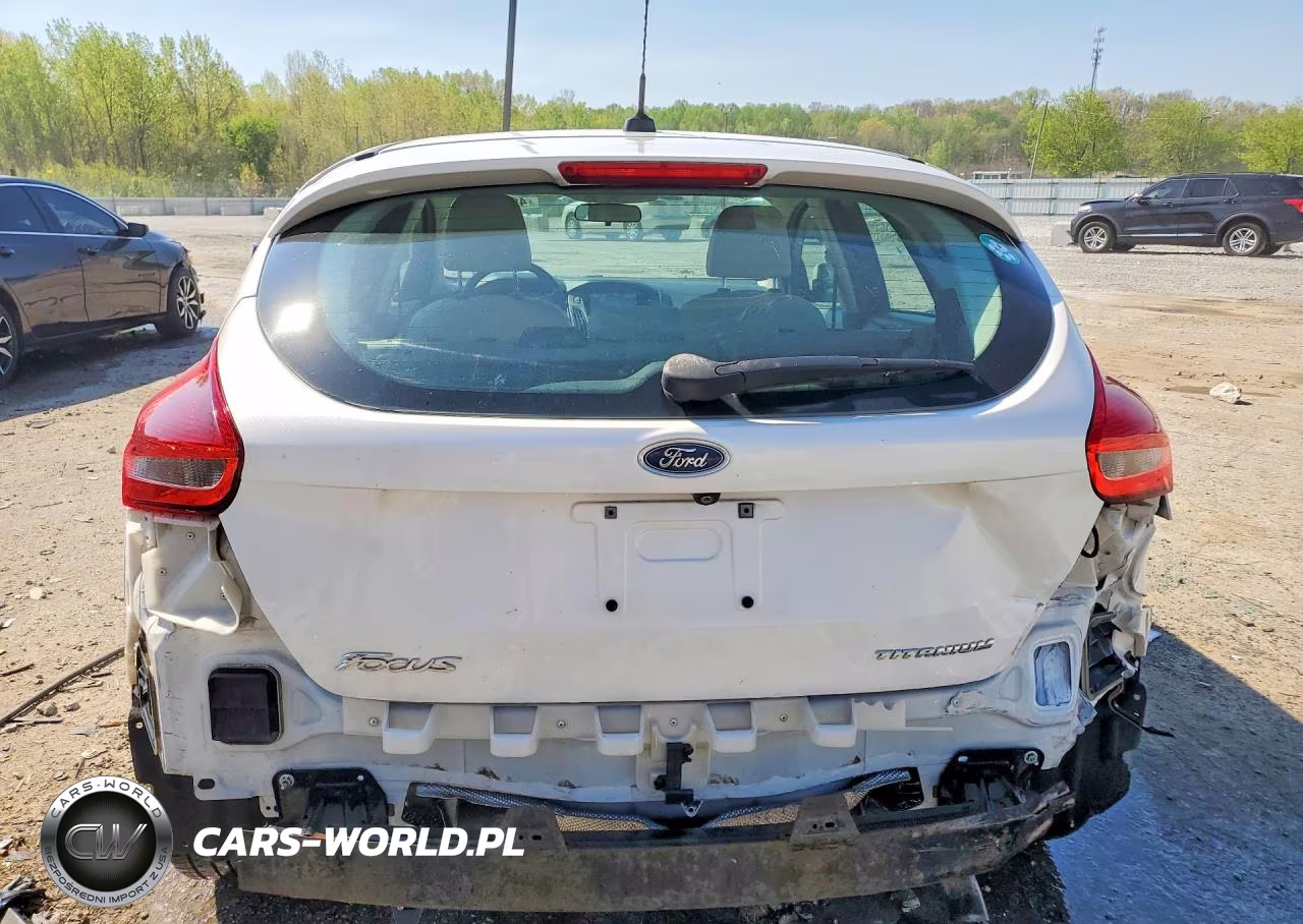2016 Ford Focus Titanium VIN:1FADP3N2XGL332681 - 6