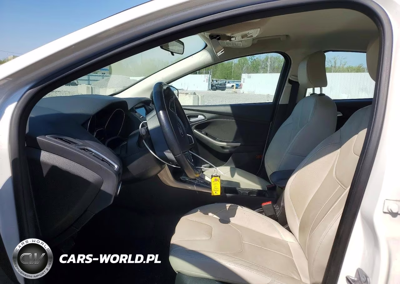 2016 Ford Focus Titanium VIN:1FADP3N2XGL332681 - 7
