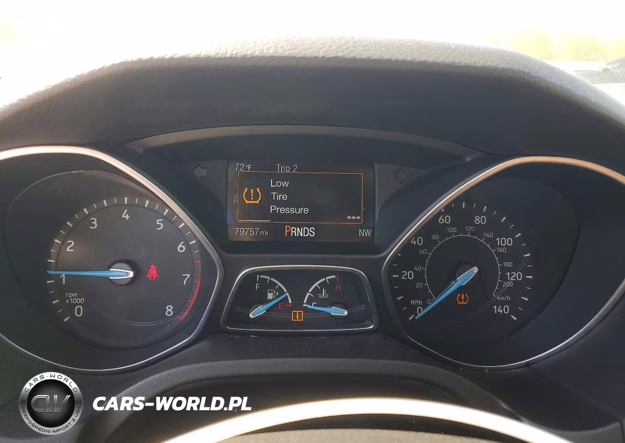 2016 Ford Focus Titanium VIN:1FADP3N2XGL332681 - 9