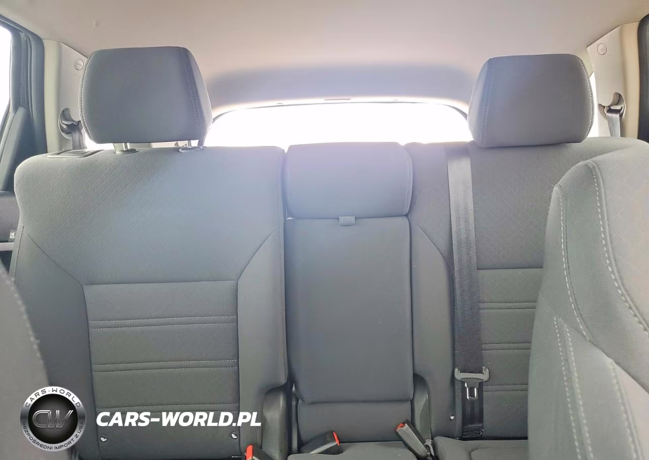 2019 Kia Sorento L VIN:5XYPG4A37KG439090 - 10