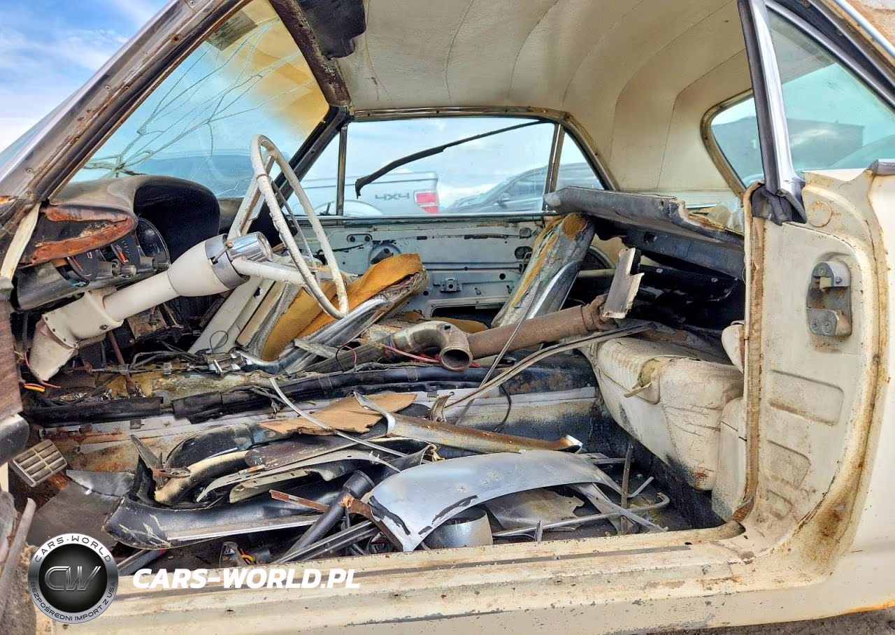 1962 Ford Thunderbird VIN:3Y87Z155998 - 7