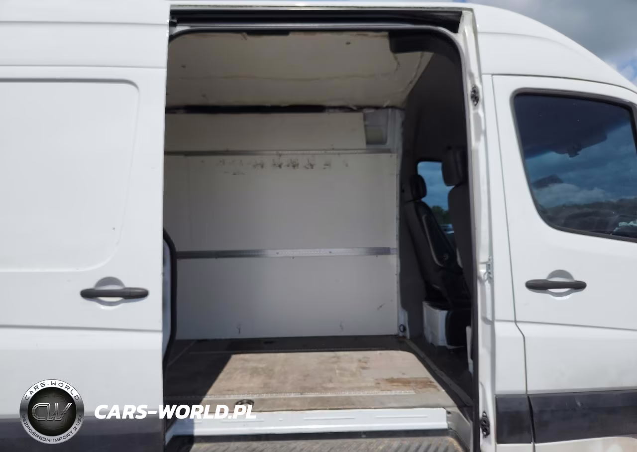 2014 Mercedes Benz Sprinter 2500 Delivery Van VIN:WD3PE8CC6E5859635 - 11