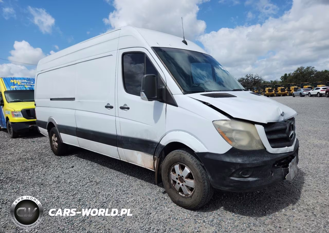 2014 Mercedes Benz Sprinter 2500 Delivery Van VIN:WD3PE8CC6E5859635 - 4