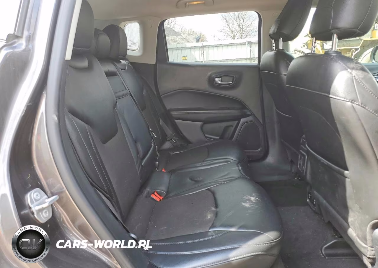 2018 Jeep Compass Latitude VIN:3C4NJDBB4JT314201 - 11