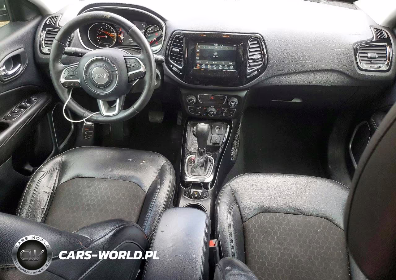2018 Jeep Compass Latitude VIN:3C4NJDBB4JT314201 - 8