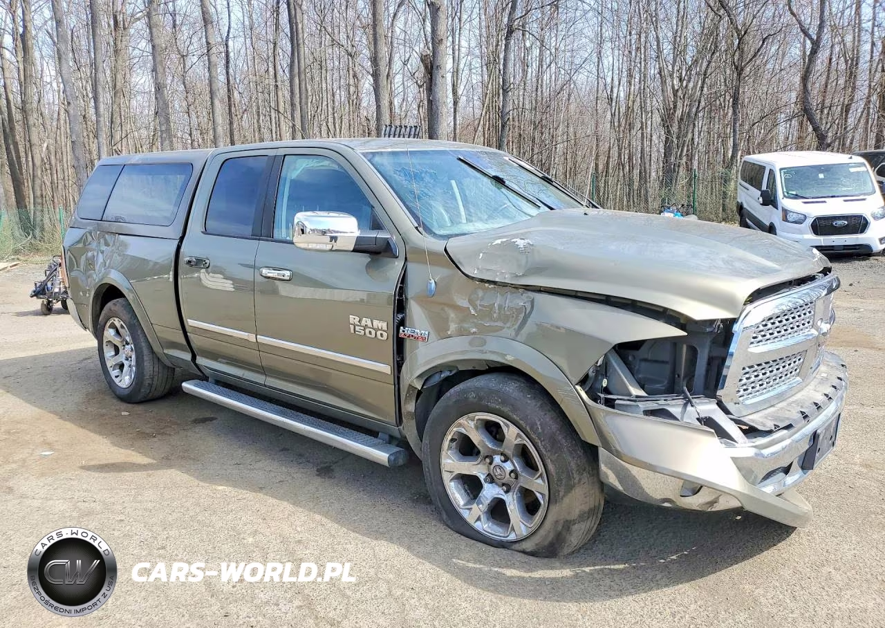 2013 Ram 1500 Laramie VIN:1C6RR7JT3DS703124 - 4