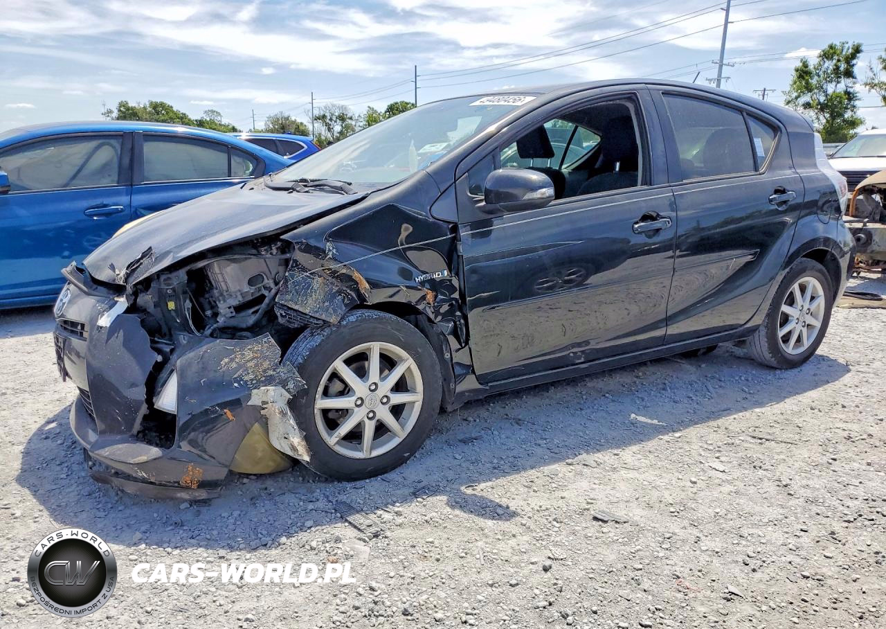 2013 Toyota Prius C Three