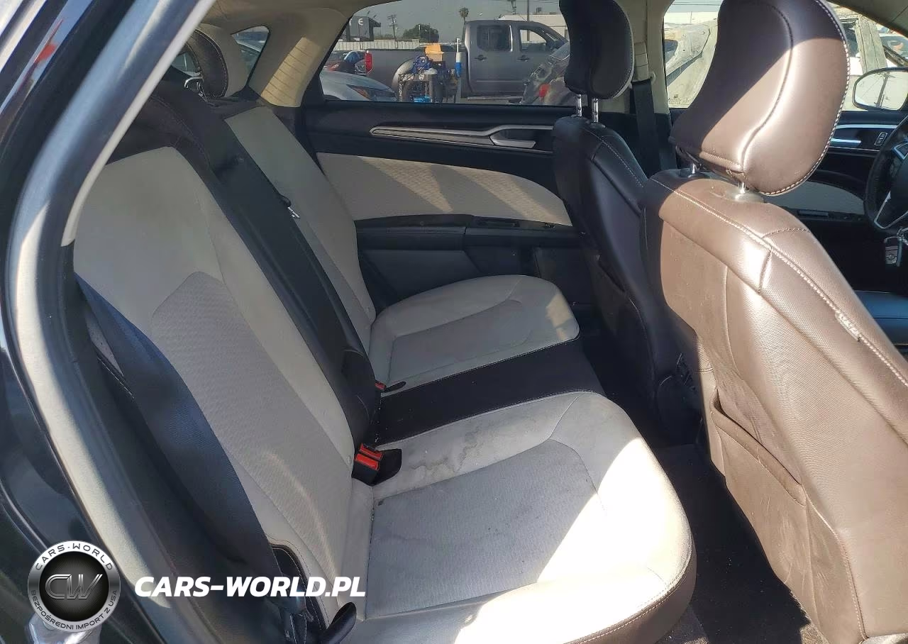 2019 Ford Fusion Se VIN:3FA6P0HD0KR177394 - 10
