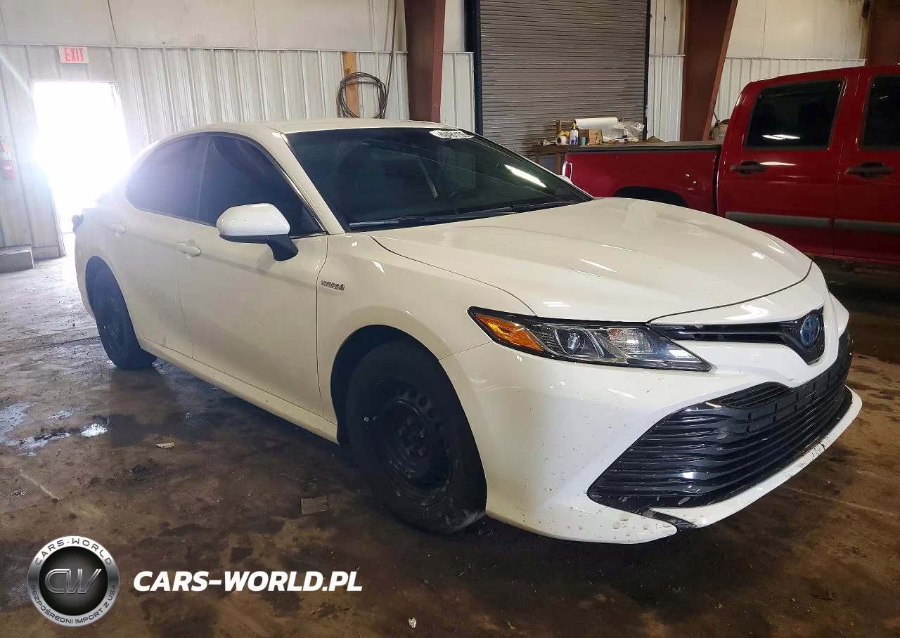 2020 Toyota Camry Le VIN:4T1C31AK2LU520025 - 4