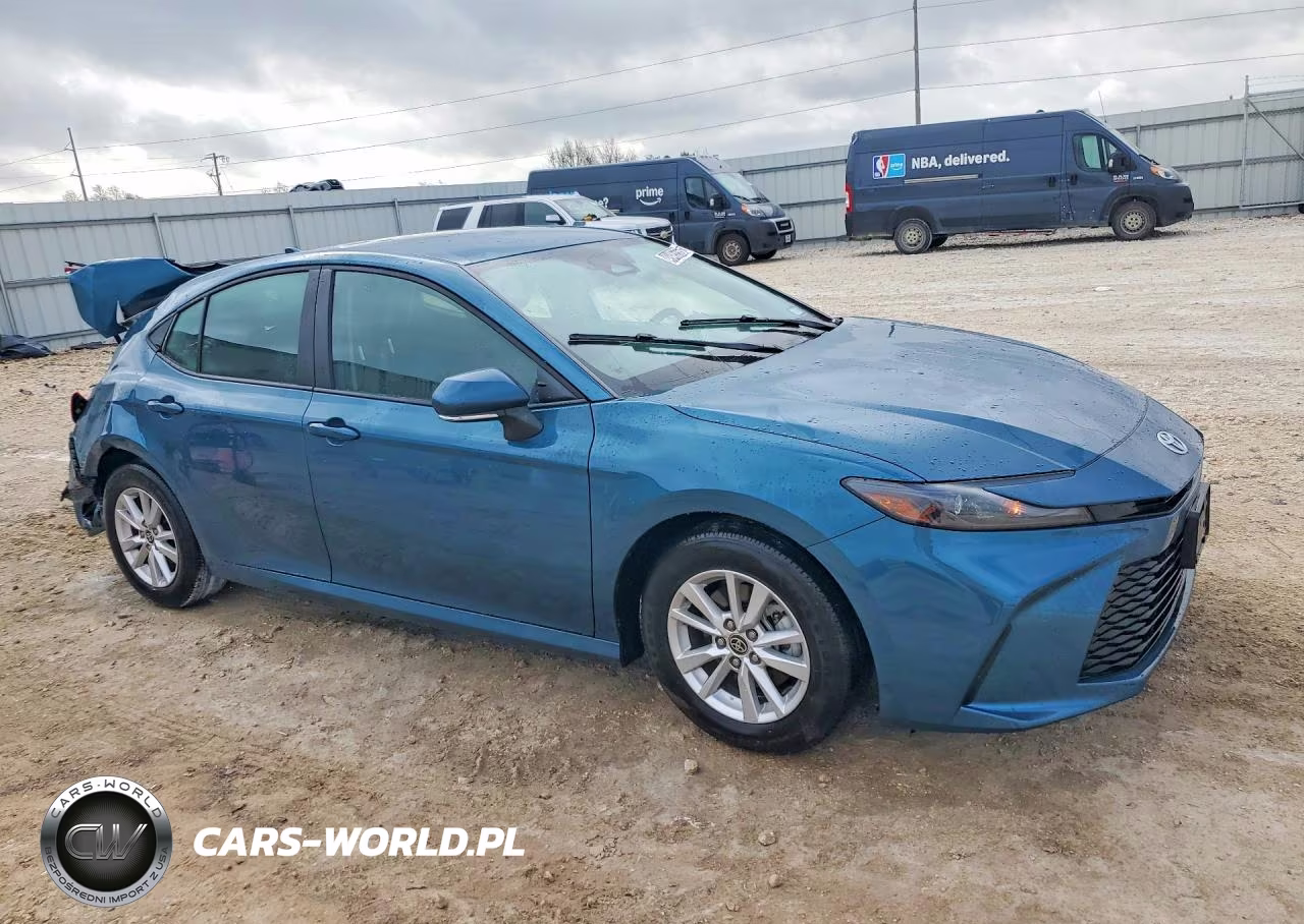 2026 Toyota Camry Le VIN:4T1DAACK3TU695407 - 4