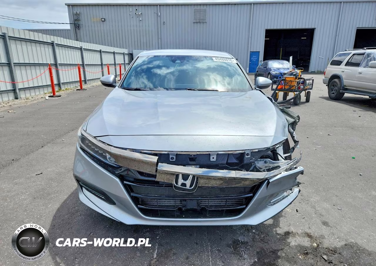 2018 Honda Accord Sport VIN:1HGCV1F35JA025303 - 5