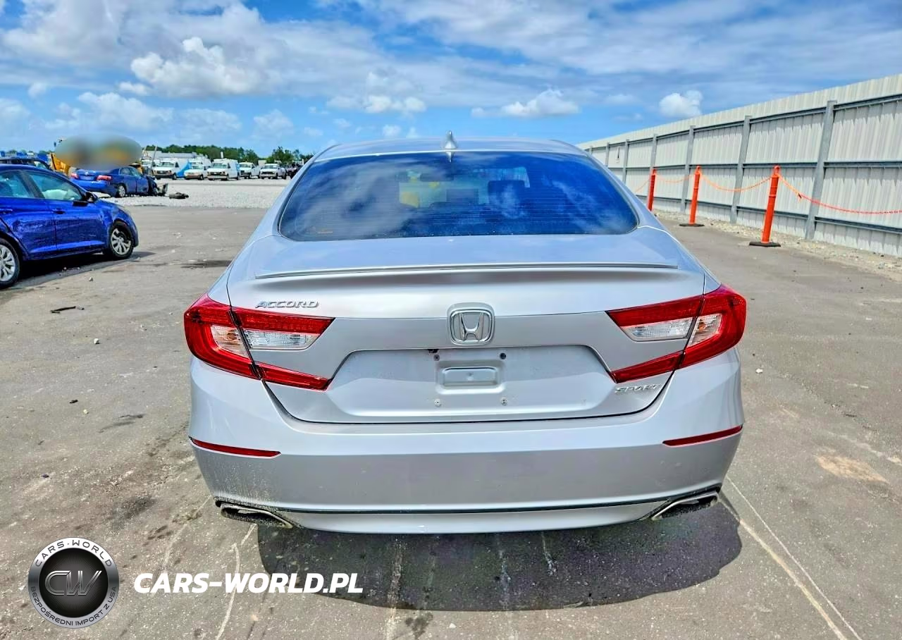 2018 Honda Accord Sport VIN:1HGCV1F35JA025303 - 6