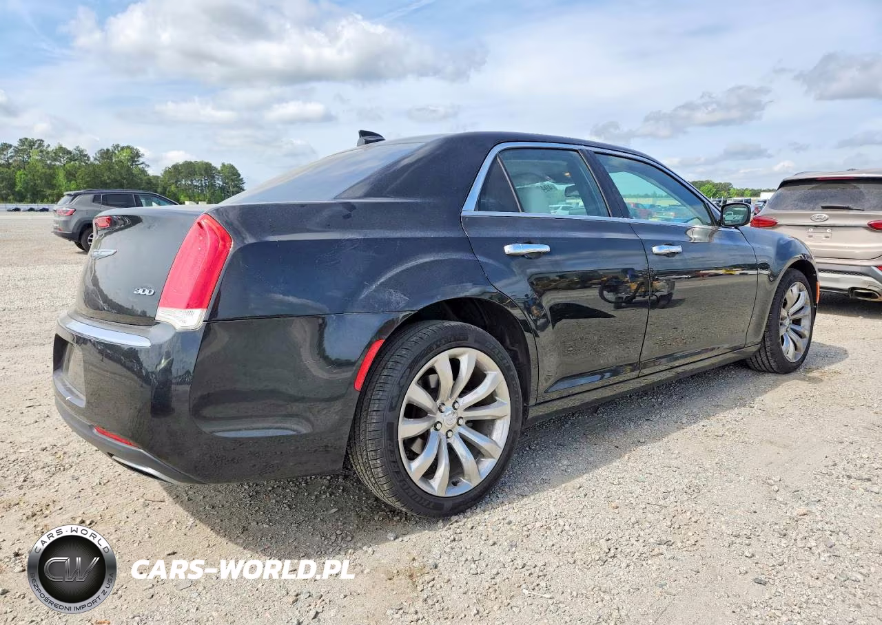 2018 Chrysler 300 Limited VIN:2C3CCAEG2JH191681 - 3