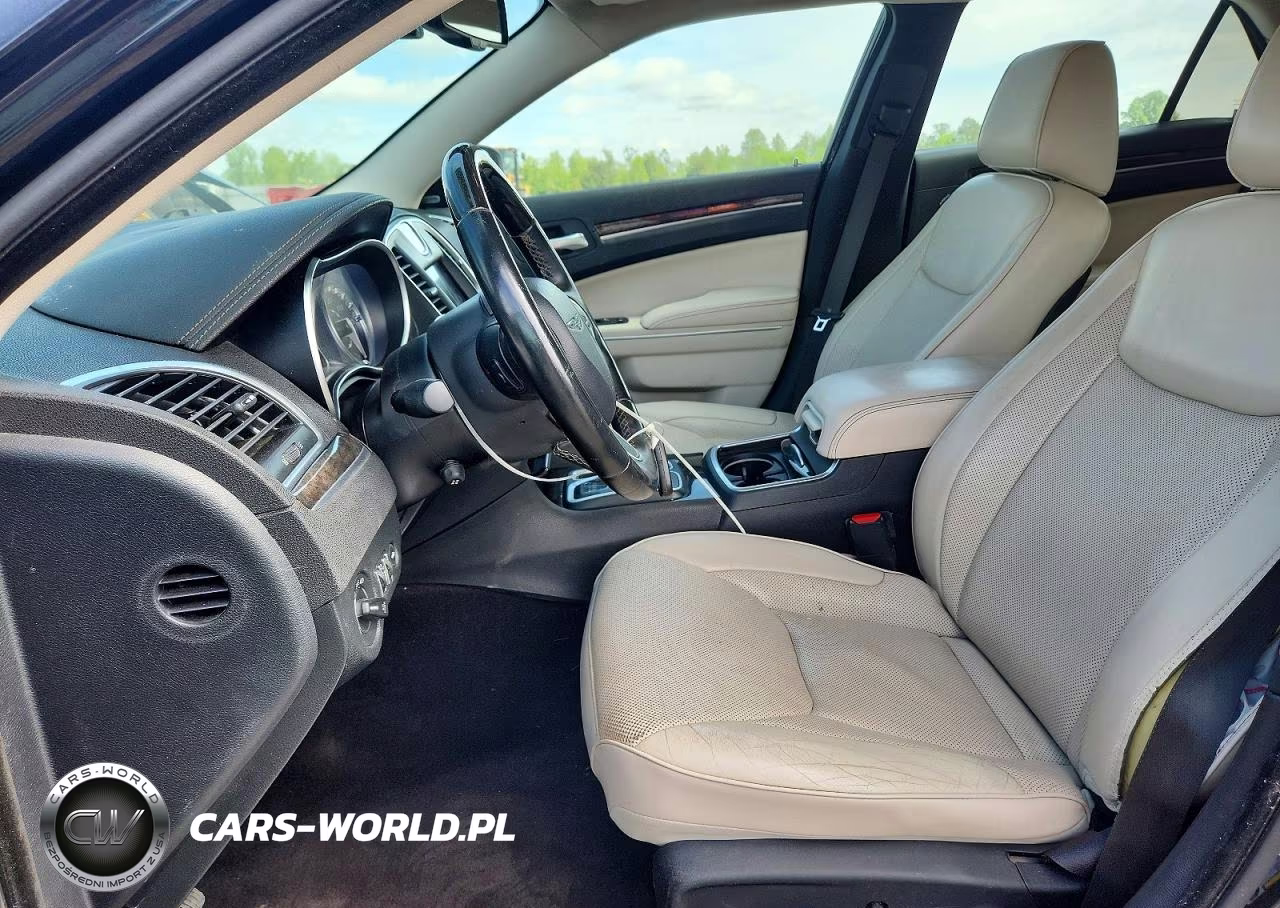 2018 Chrysler 300 Limited VIN:2C3CCAEG2JH191681 - 7