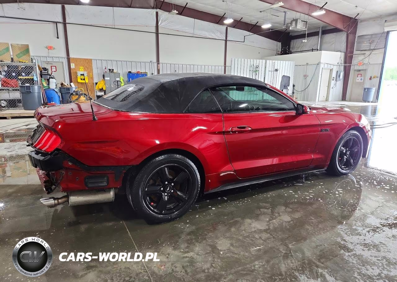 2018 Ford Mustang VIN:1FATP8UH9J5122910 - 3