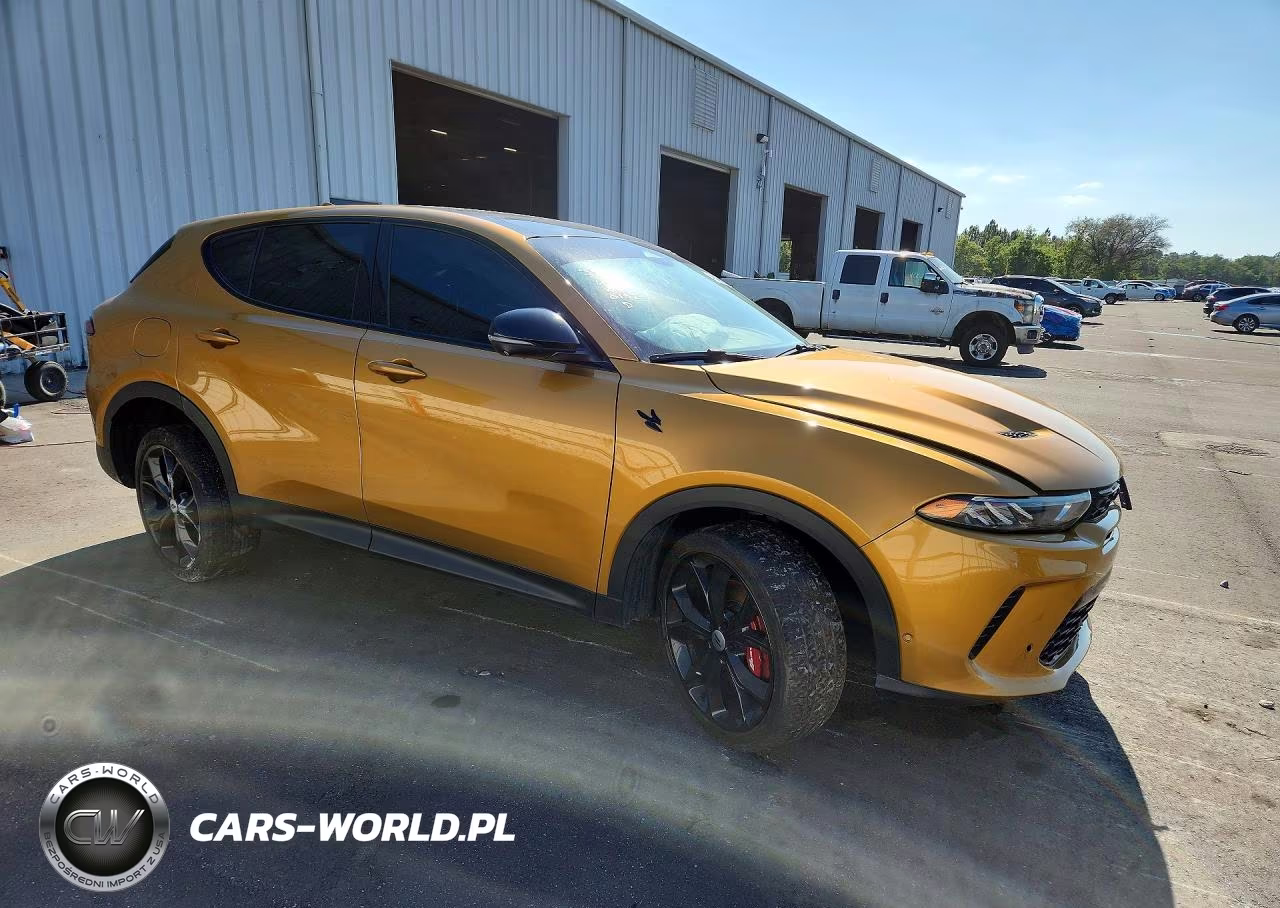 2023 Dodge Hornet Gt Plus VIN:ZACHDFBN7P3A00172 - 4