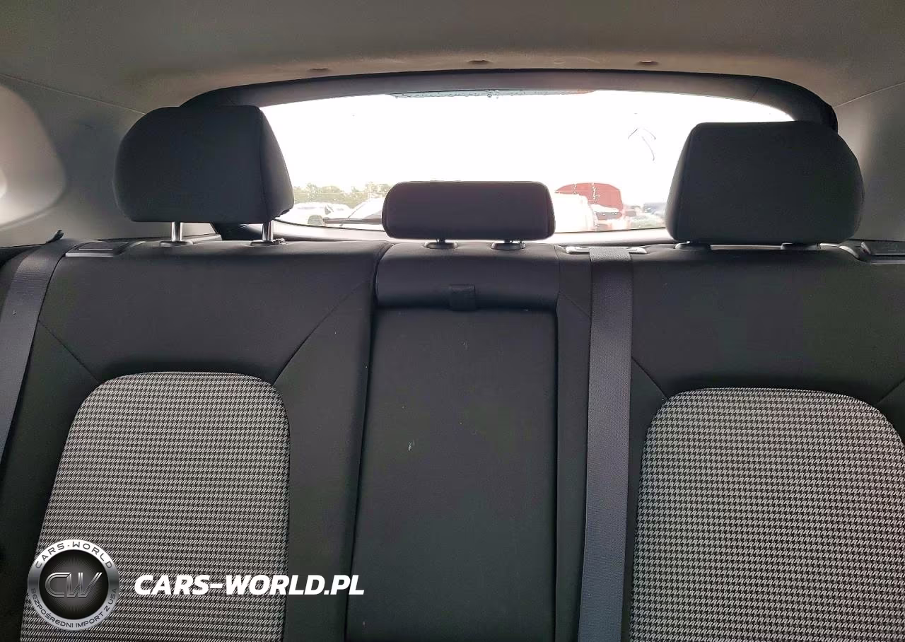 2020 Hyundai Kona VIN:KM8K12AA2LU572172 - 10