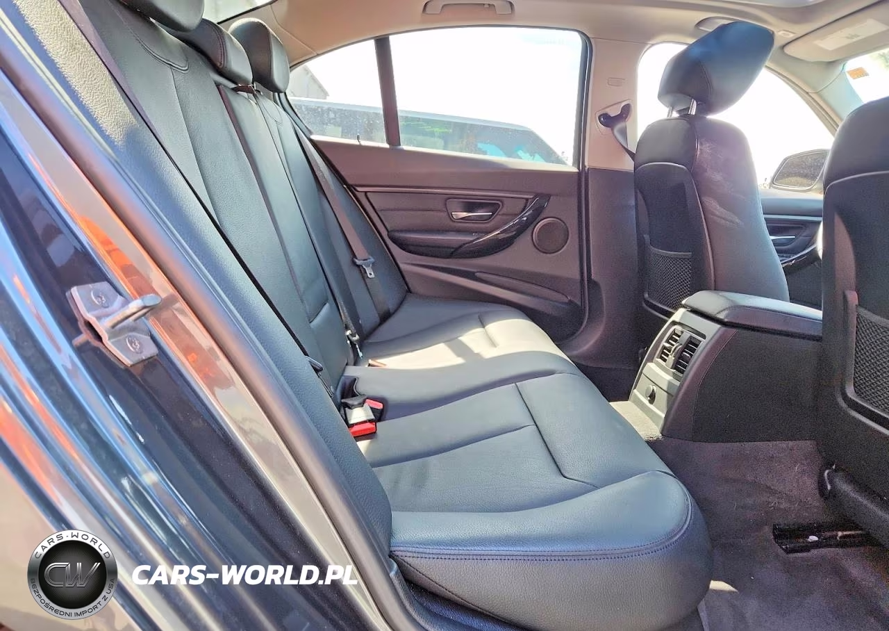 2018 BMW 320 I VIN:WBA8E1G50JNU90517 - 10