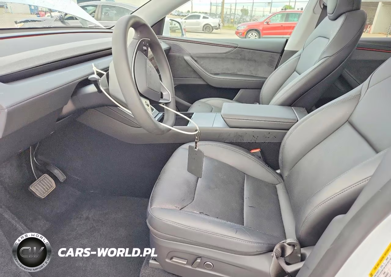 2026 Tesla Model Y VIN:7SAYGDEDXTF407138 - 7