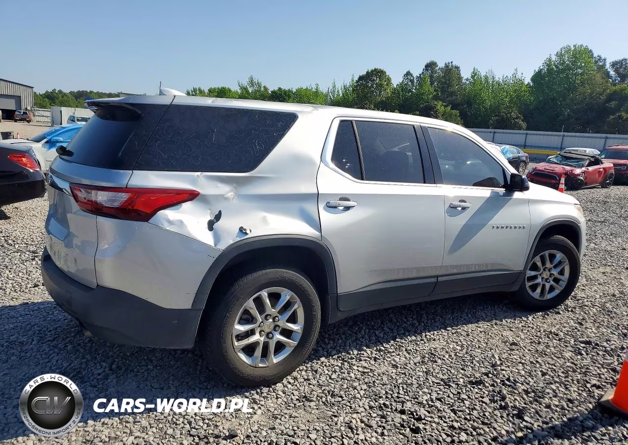 2018 Chevrolet Traverse Ls VIN:1GNERFKW7JJ118615 - 3