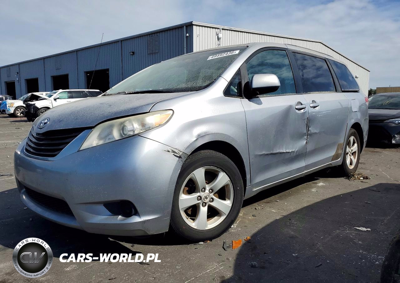 2011 Toyota Sienna Le