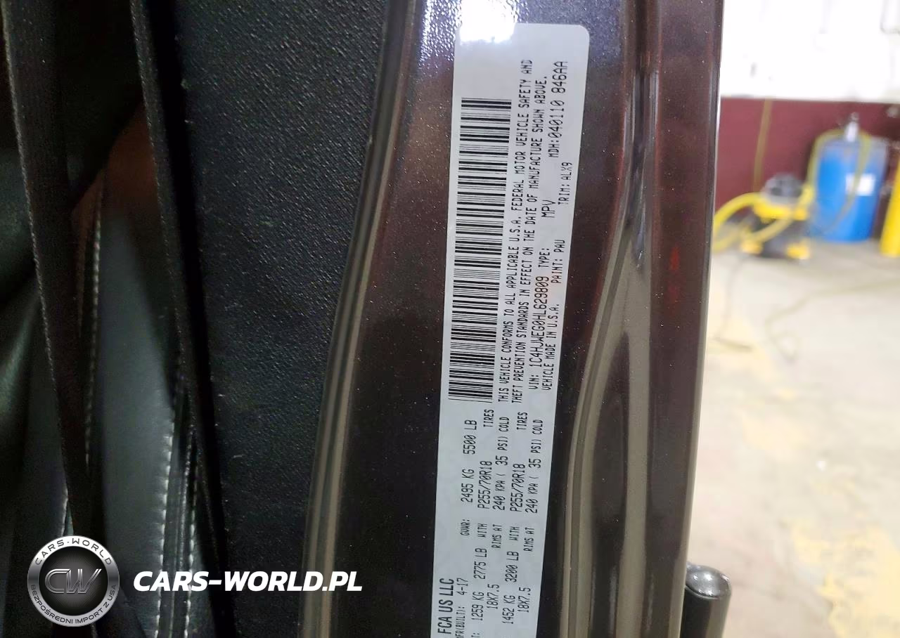 2017 Jeep Wrangler Unlimited Sahara VIN:1C4HJWEG0HL629809 - 13