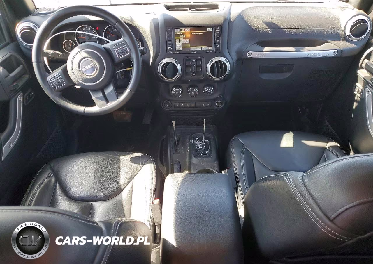 2017 Jeep Wrangler Unlimited Sahara VIN:1C4HJWEG0HL629809 - 8