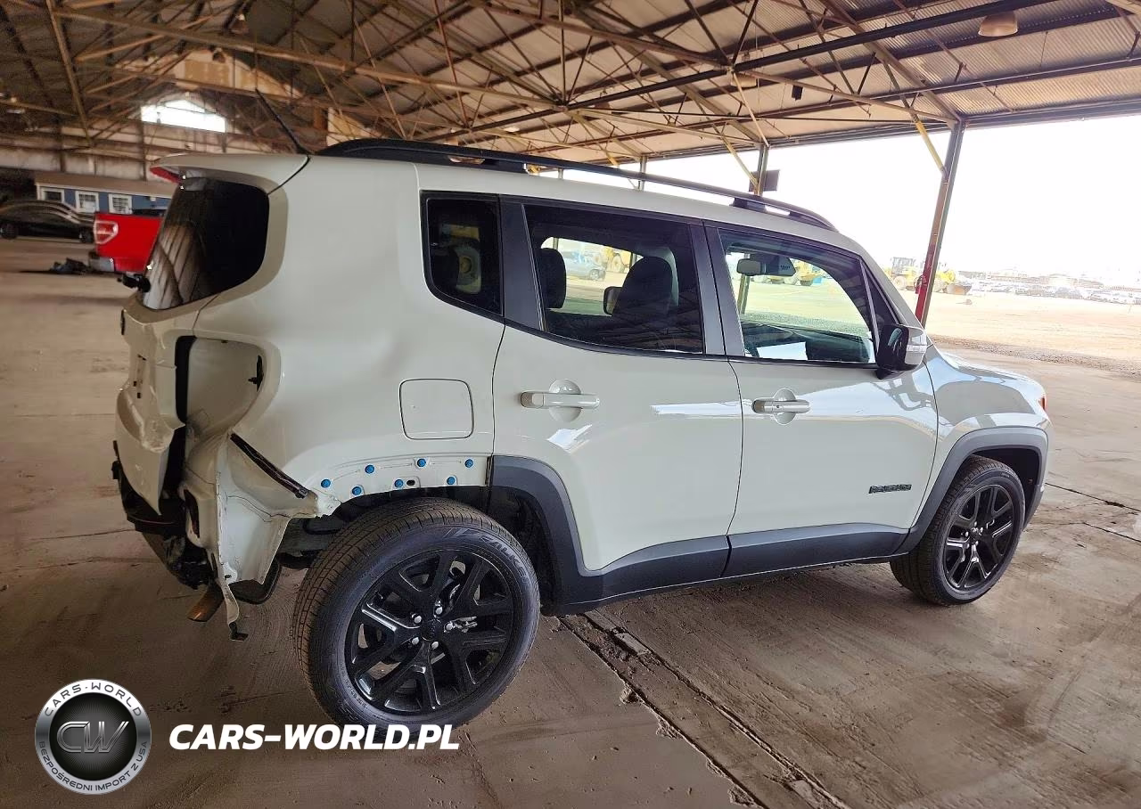 2017 Jeep Renegade Latitude VIN:ZACCJABB6HPF93724 - 3
