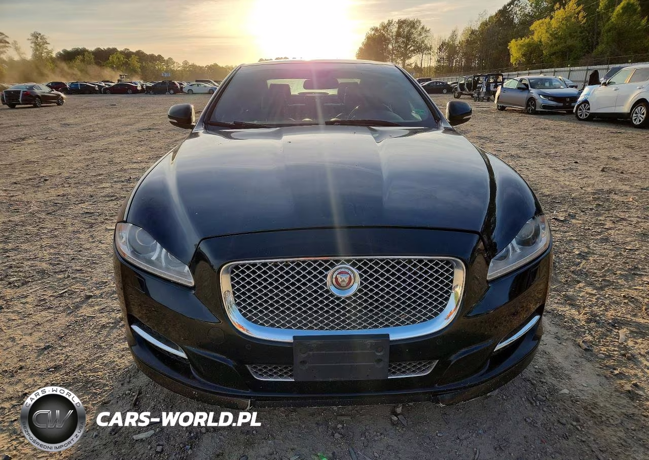 2015 Jaguar Xj VIN:SAJWA1CZ8F8V90810 - 5