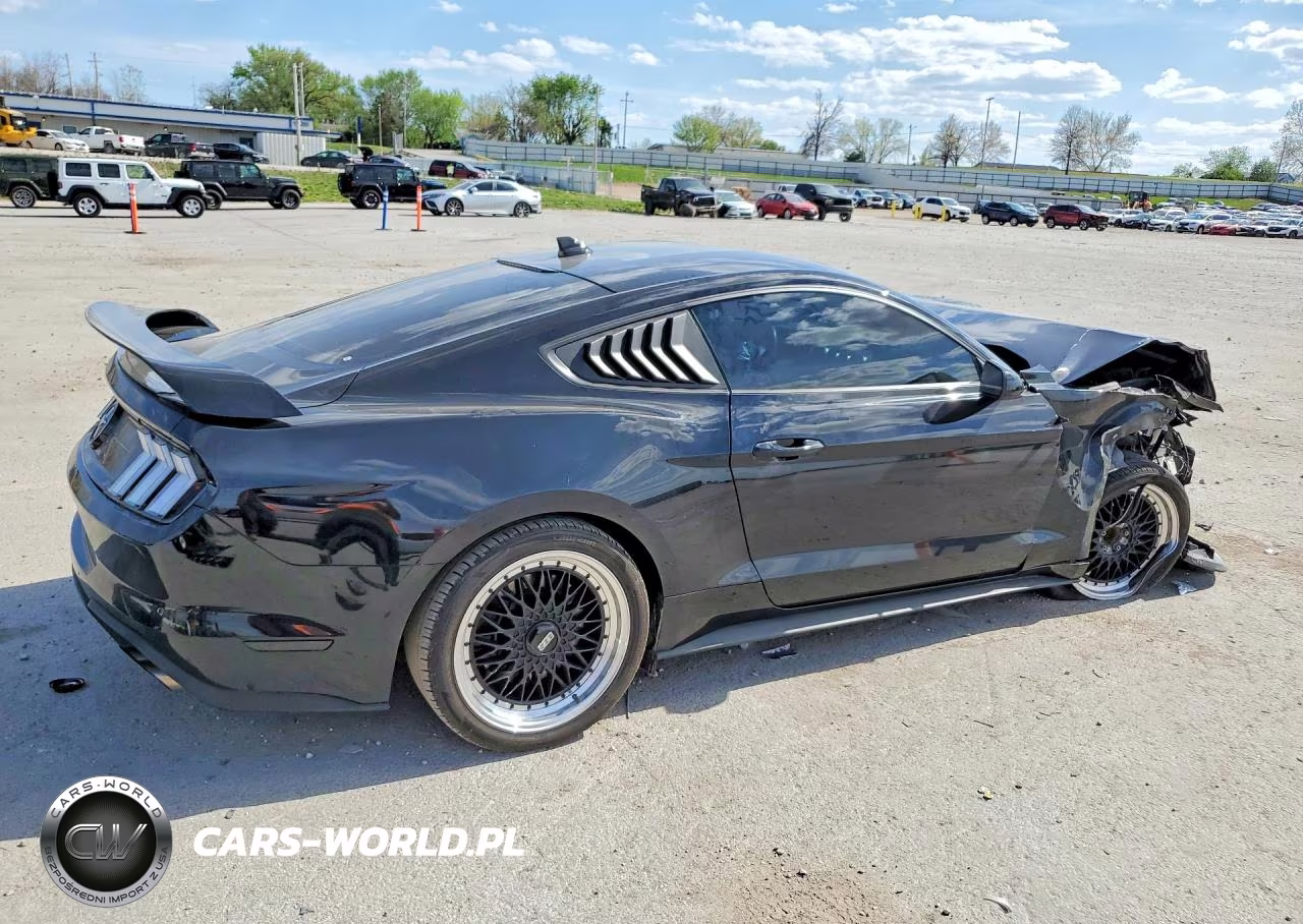 2021 Ford Mustang VIN:1FA6P8TD5M5134956 - 3