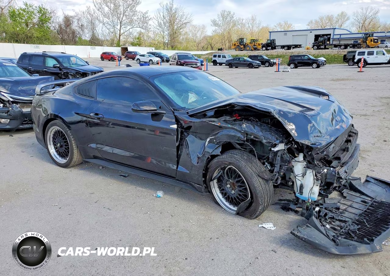 2021 Ford Mustang VIN:1FA6P8TD5M5134956 - 4