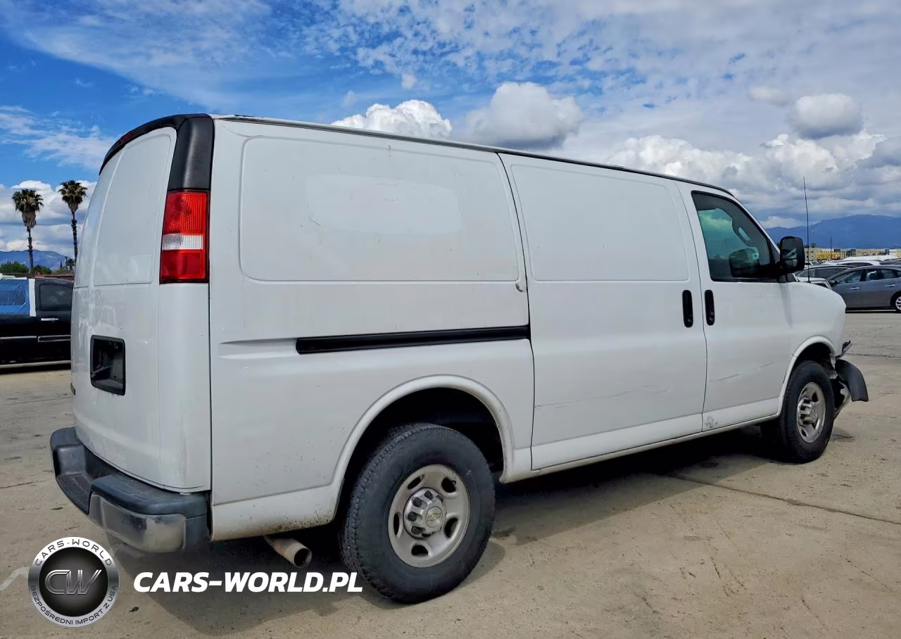 2020 Chevrolet Express 2500 Cargo Utility - Service Van VIN:1GCWGAFPXL1242342 - 3