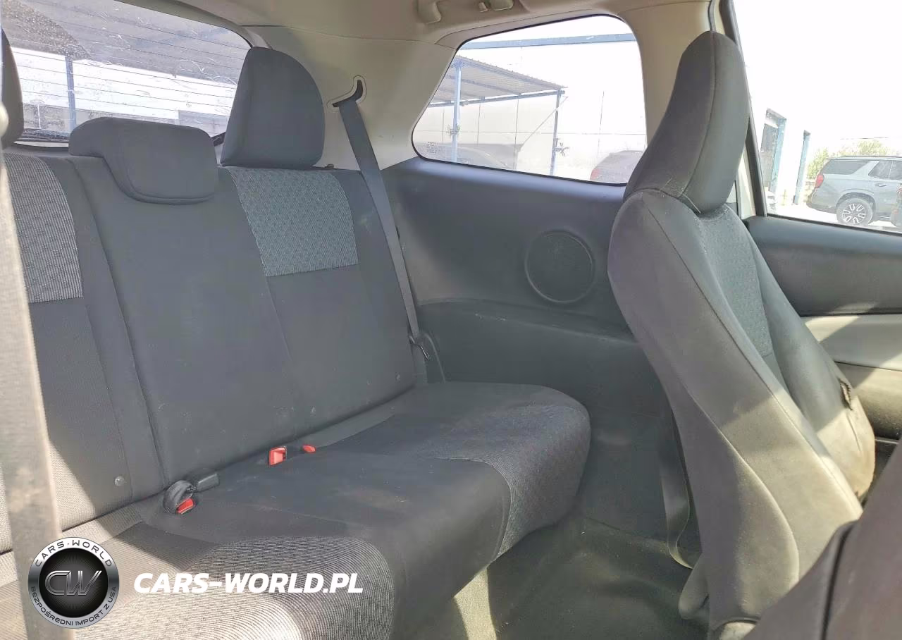 2015 Toyota Yaris 3-Door L VIN:VNKJTUD35FA032489 - 10