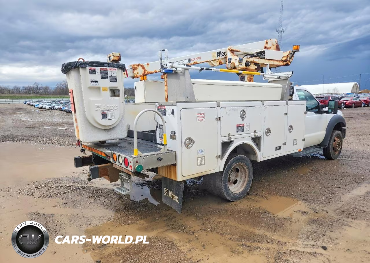 2016 Ford F450 Super Duty Bucket Truck VIN:1FDUF4GY3GEC04013 - 4