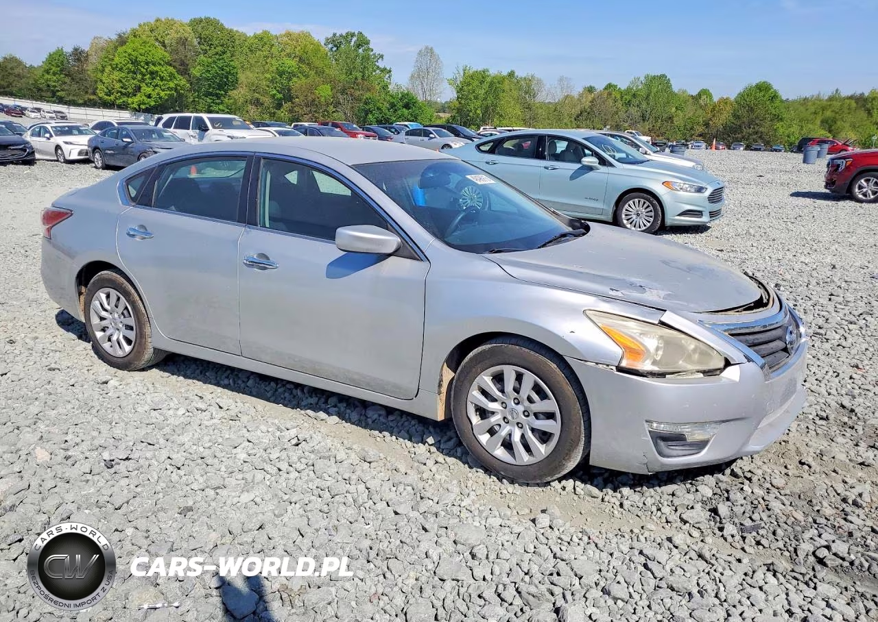 2015 Nissan Altima 2.5 S VIN:1N4AL3AP7FC425088 - 4