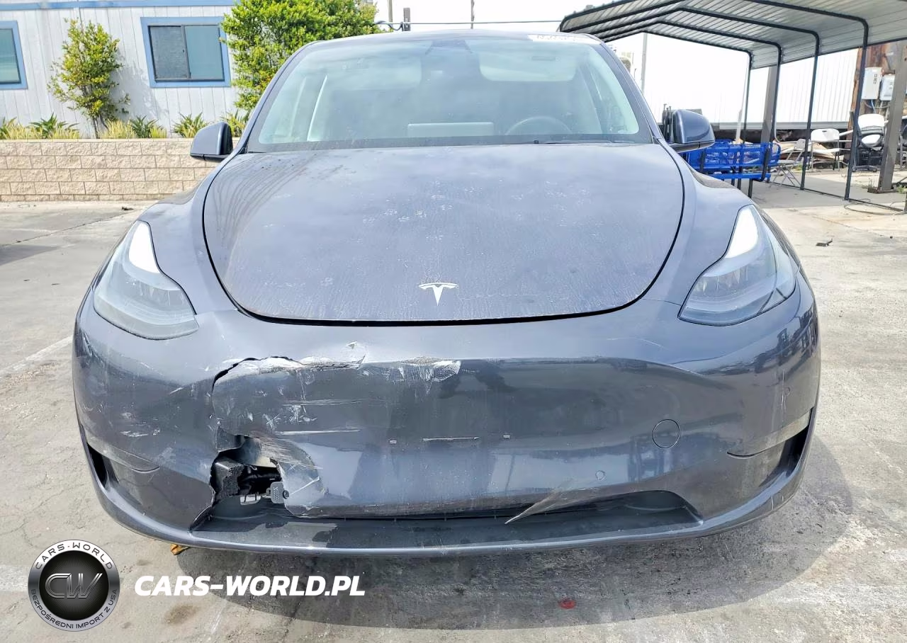2022 Tesla Model Y VIN:7SAYGAEE5NF517153 - 5
