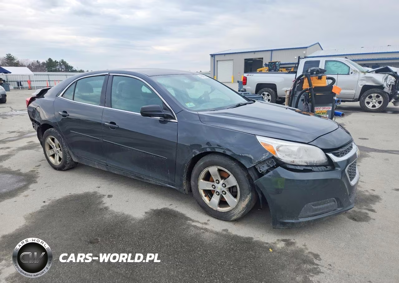 2014 Chevrolet Malibu Ls VIN:1G11B5SL2EF157755 - 4