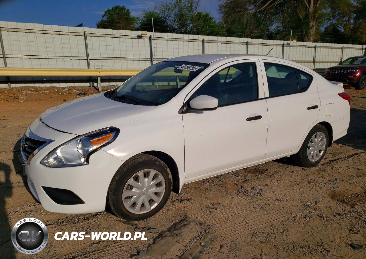 2017 Nissan Versa 1.6 S Plus