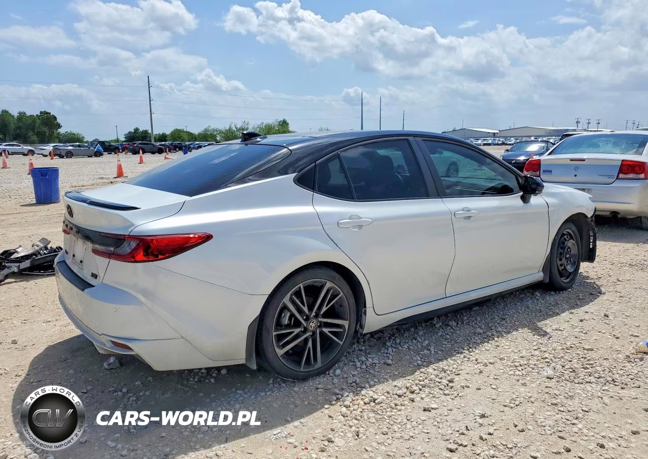 2025 Toyota Camry Xse VIN:4T1DAACK3SU165520 - 3