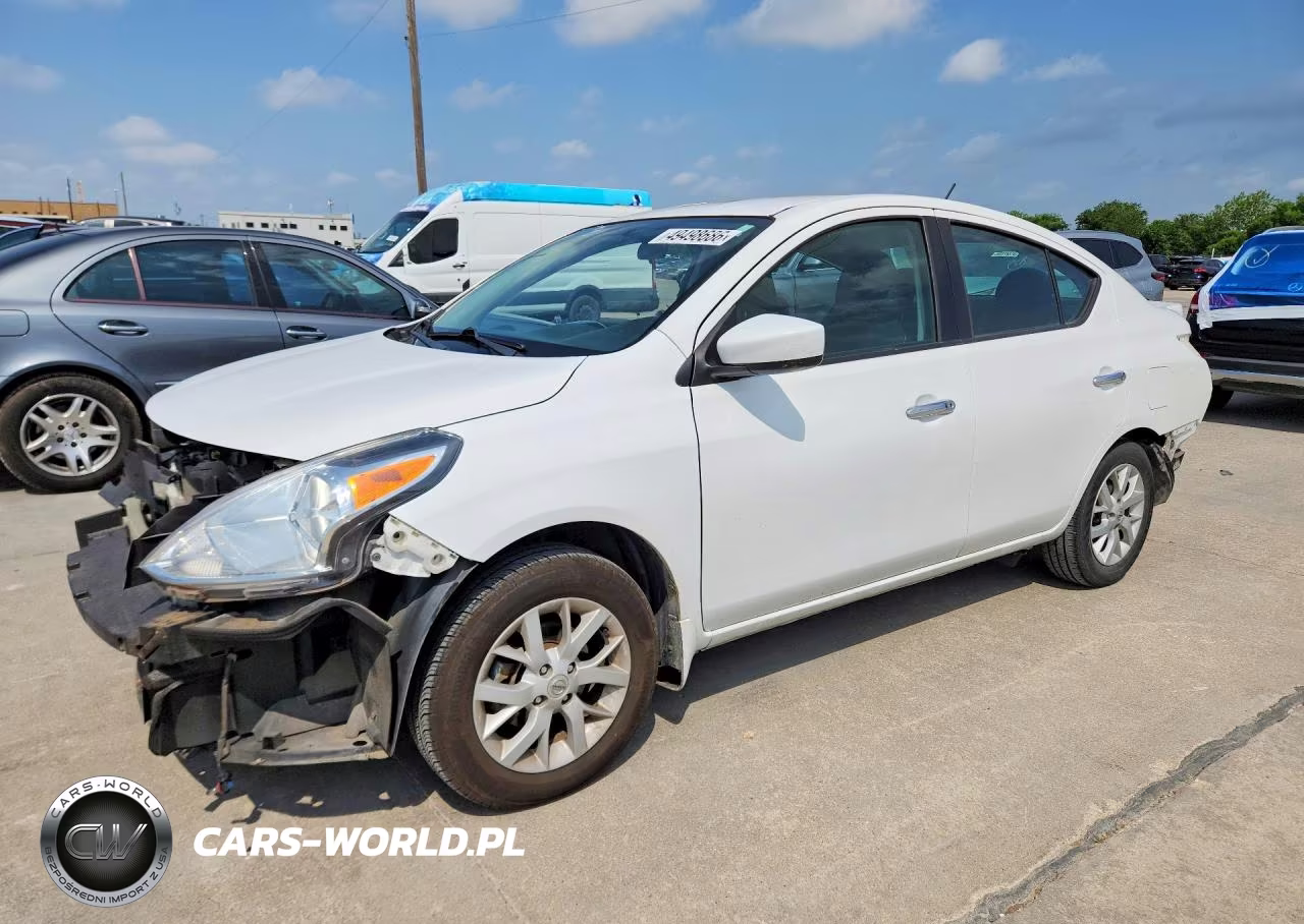 2019 Nissan Versa Sv