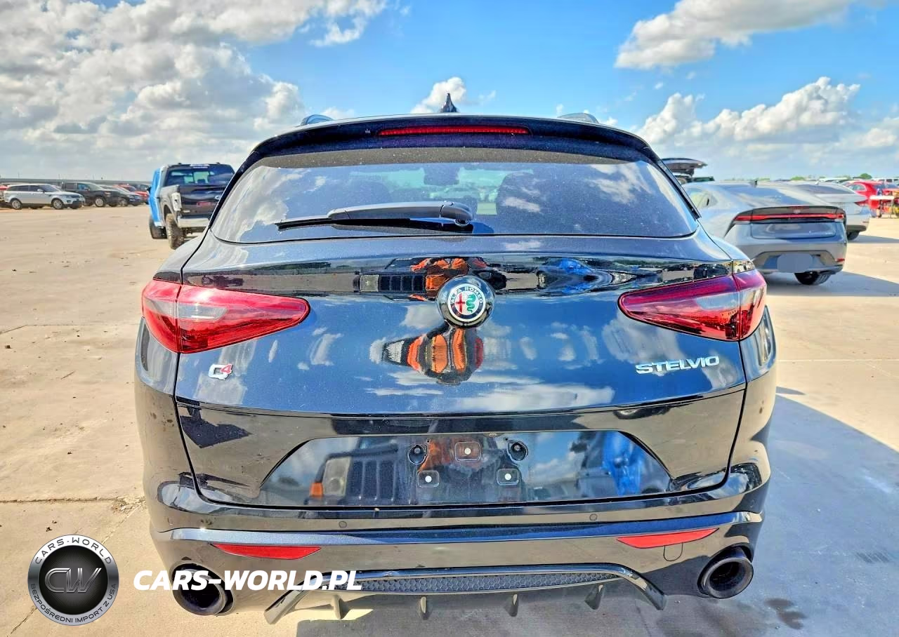 2022 Alfa Romeo Stelvio Ti VIN:ZASPAKBN2N7D24704 - 6