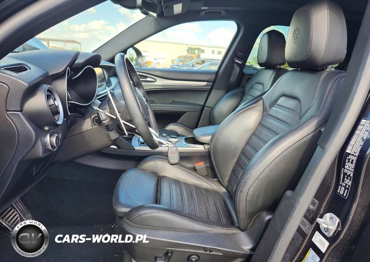 2022 Alfa Romeo Stelvio Ti VIN:ZASPAKBN2N7D24704 - 7