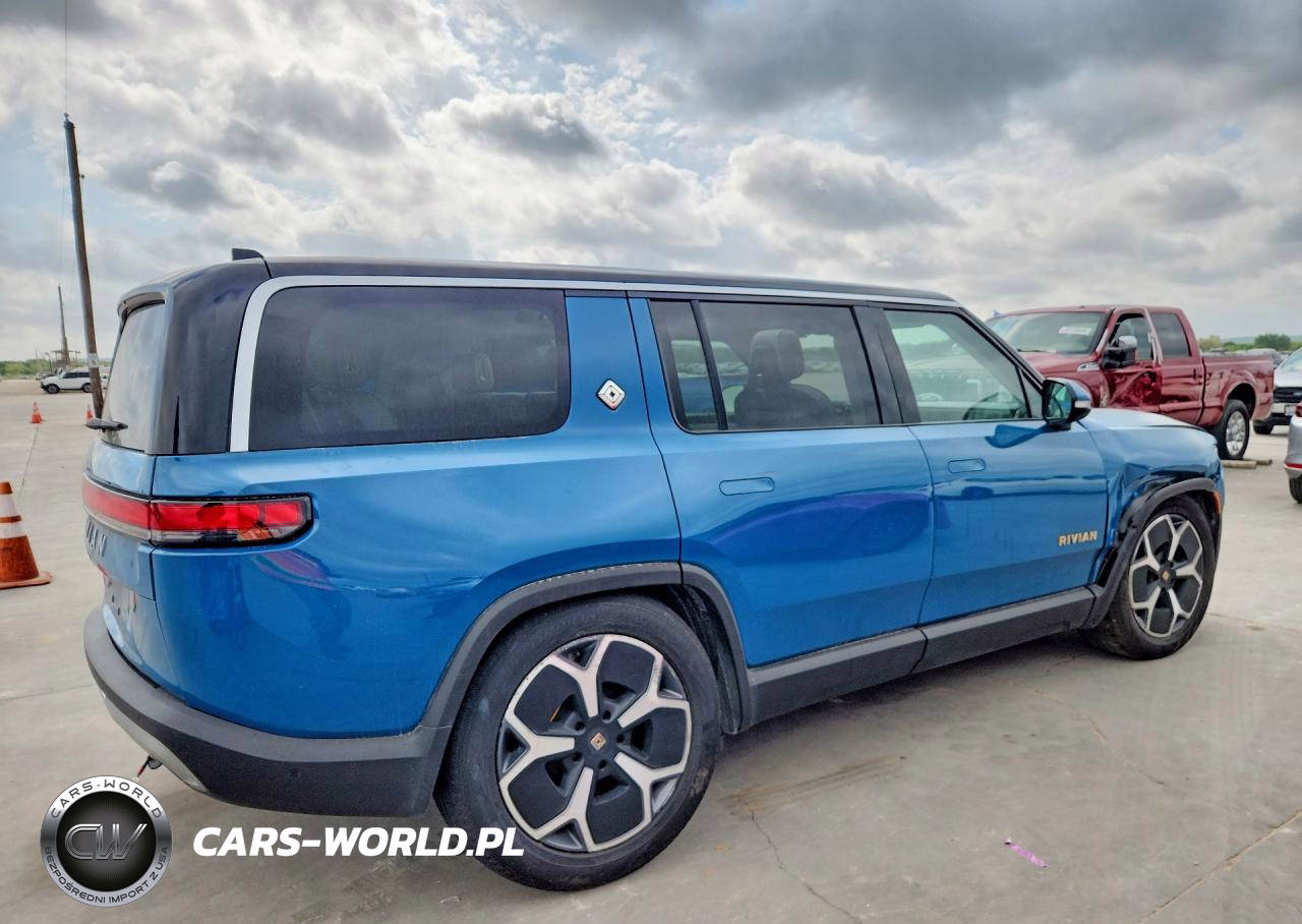 2023 Rivian R1S Adventure VIN:7PDSGABA5PN017642 - 3