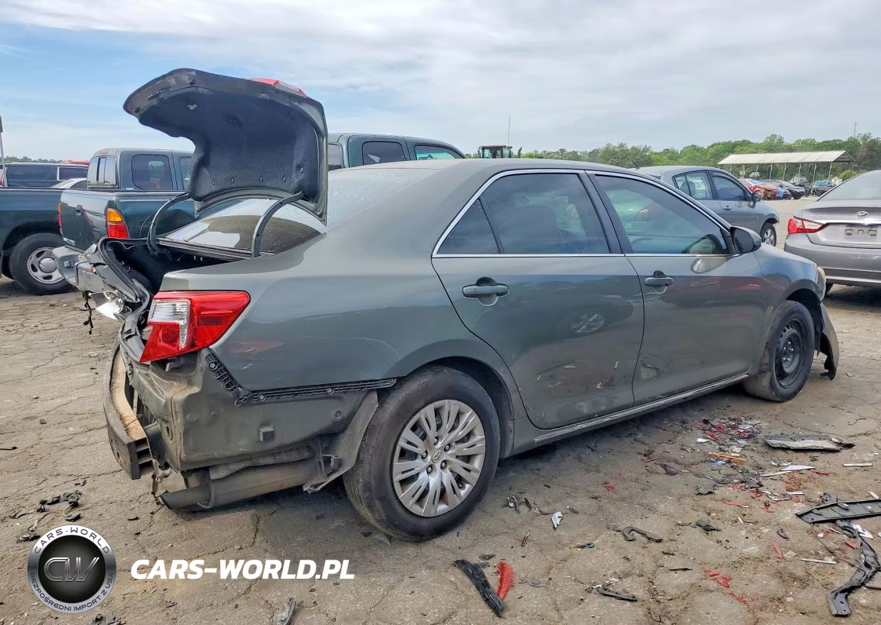 2014 Toyota Camry Le VIN:4T1BF1FK8EU858110 - 3