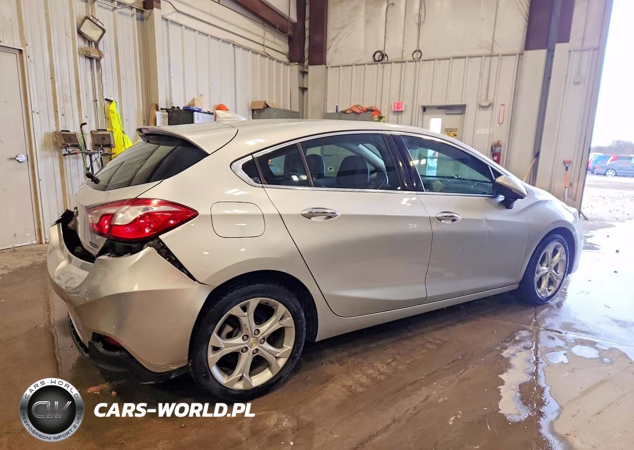 2017 Chevrolet Cruze Premier VIN:3G1BF6SM1HS594041 - 3