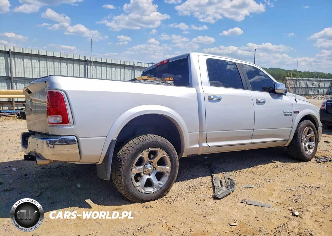 2016 Ram 1500 Laramie VIN:1C6RR6NMXGS312277 - 3