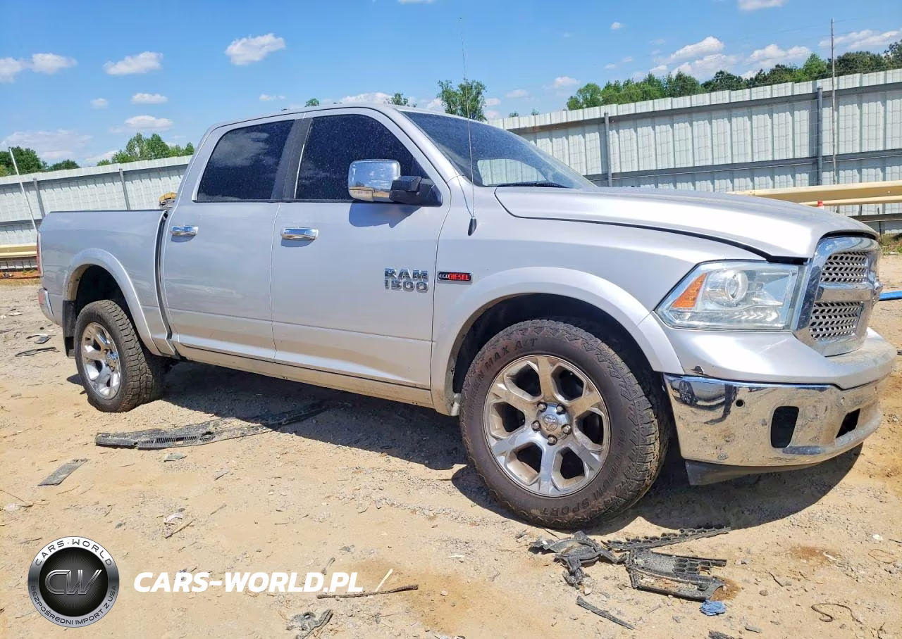 2016 Ram 1500 Laramie VIN:1C6RR6NMXGS312277 - 4