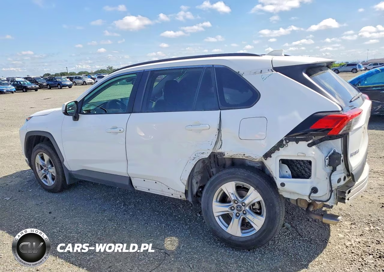 2021 Toyota Rav4 Xle VIN:2T3W1RFV8MC104172 - 2